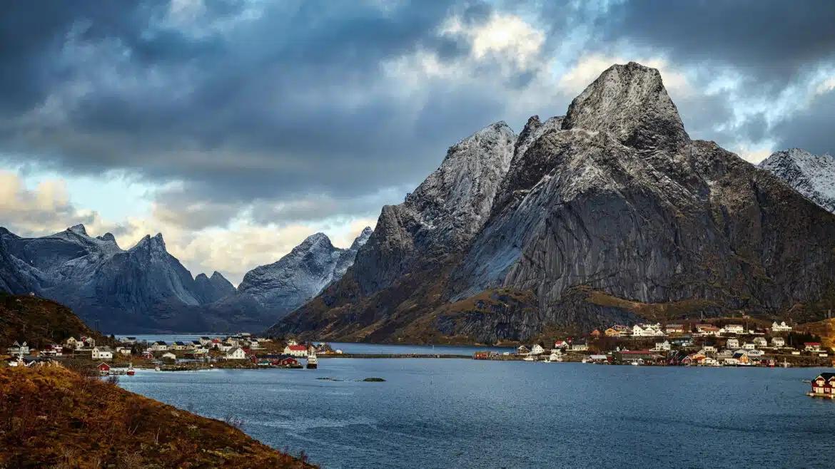 Organiser la croisière parfaite dans les fjords : conseils et astuces